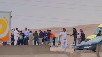 مصرع 3 أشخاص في حادث الطريق الدائري الأوسطي بحلوان.. صور مصرع 3 أشخاص في حادث الطريق الدائري الأوسطي بحلوان.. صور