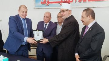 قنا .. مفتى الجمهورية يحذر من مخاطر الشائعات خلال ندوة بأكاديمية المعلمين قنا .. مفتى الجمهورية يحذر من مخاطر الشائعات خلال ندوة بأكاديمية المعلمين