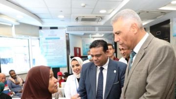 محافظ أسوان يتفقد مستشفى الرمد.. ويؤكد على تقديم الخدمات الطبية والعلاجية بالجودة المطلوبة