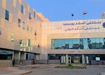 مصرع صياد وإنقاذ اثنين آخرين بعد غرق مركب قبالة بورسعيد