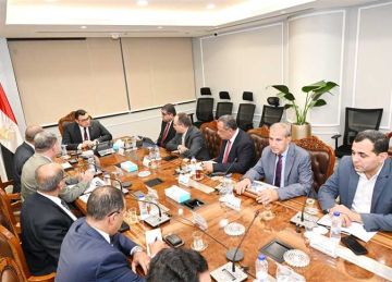 وزير الإسكان يبحث مع المقاولون العرب الموقف التنفيذي لمشروعات حياة كريمة (تفاصيل) وزير الإسكان يبحث مع المقاولون العرب الموقف التنفيذي لمشروعات حياة كريمة (تفاصيل)