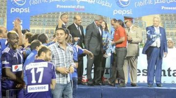 التاريخ يعيد نفسه أزمة المنصة الشهيرة بين مرتضي منصور ونجم الأهلي