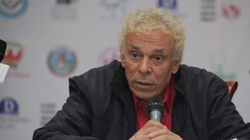 تشييع جنازة زوجة حسن العدل غدا بعد صلاة الظهر من مسجد السيدة نفيسة تشييع جنازة زوجة حسن العدل غدا بعد صلاة الظهر من مسجد السيدة نفيسة