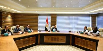 مصر والهند تبحثان تعزيز العلاقات في العديد من المجالات