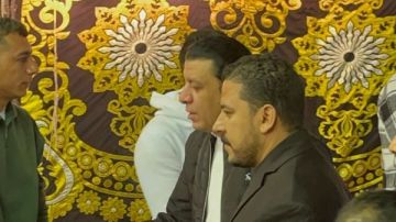 مصطفى كامل يقدم واجب العزاء فى إسماعيل الليثي