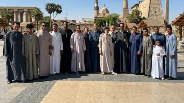 الأقصر تنتفض بالجلابية.. مبادرة شعبية تحول معبد الأقصر لكرنفال هوية الأقصر تنتفض بالجلابية.. مبادرة شعبية تحول معبد الأقصر لكرنفال هوية