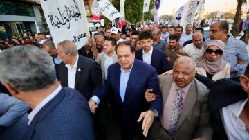 حشود جماهيرية تستقبل النائب محمد أبو العينين في جولة انتخابية بالجيزة