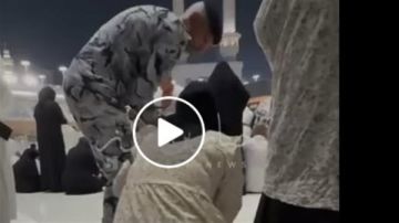 فيديو اعتداء على معتمرين في الحرم المكي يثير الغضب.. التفاصيل الكاملة فيديو اعتداء على معتمرين في الحرم المكي يثير الغضب.. التفاصيل الكاملة