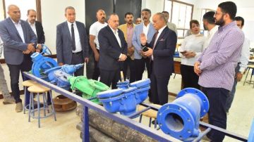 محافظ أسيوط: قبول أول دفعة من الطالبات بالمدرسة الفنية للمياه والصرف محافظ أسيوط: قبول أول دفعة من الطالبات بالمدرسة الفنية للمياه والصرف