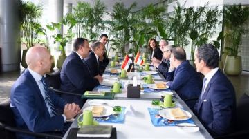 وزير الاقتصاد اللبناني: الاتفاقيات مع مصر تمثل نقطة انطلاق لتثبيت وتعميق العلاقات وزير الاقتصاد اللبناني: الاتفاقيات مع مصر تمثل نقطة انطلاق لتثبيت وتعميق العلاقات