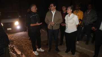 وزير الثقافة يتفقد موقع حريق ديكور الكينج.. ويوجه بمراجعة الشركات المنتجة (صور) وزير الثقافة يتفقد موقع حريق ديكور الكينج.. ويوجه بمراجعة الشركات المنتجة (صور)