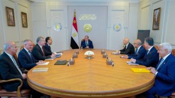 الرئيس السيسي: الدولة حريصة على التزامها بسداد مستحقات الشركاء الأجانب