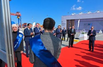 الرئيس السيسي يوجه الشكر لشركة ميرسك على وفائها بالتزاماتها الرئيس السيسي يوجه الشكر لشركة ميرسك على وفائها بالتزاماتها