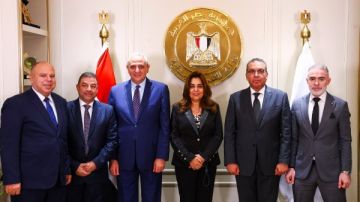 توقيع عقد إدارة مرفقي النقل الداخلي بـ طنطا والمحلة بالشراكة مع القطاع الخاص