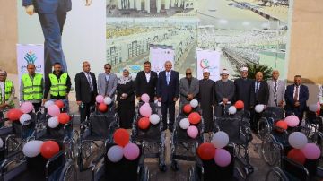 صناع الخير توزع أجهزة تعويضية وكراسي متحركة وأطرافا صناعية لذوي الاحتياجات