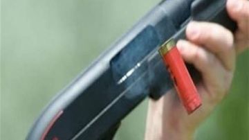 مصرع شاب وإصابة آخرين بطلقات نارية أمام عزبة البوصة بقنا مصرع شاب وإصابة آخرين بطلقات نارية أمام عزبة البوصة بقنا