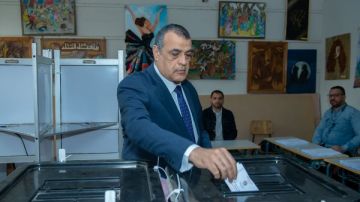 وزير الإنتاج الحربي: الدولة تسير بخطى ثابتة لترسيخ دعائم الديمقراطية