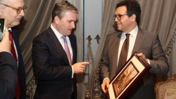 وزير الثقافة يلتقي نظيره الصربي لبحث آفاق التعاون الثقافي والإبداعي بين مصر وصربيا