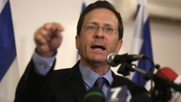 بعد هجوم المستوطنين.. الرئيس الإسرائيلي يدعو لوقف العنف ضد الفلسطينيين بعد هجوم المستوطنين.. الرئيس الإسرائيلي يدعو لوقف العنف ضد الفلسطينيين