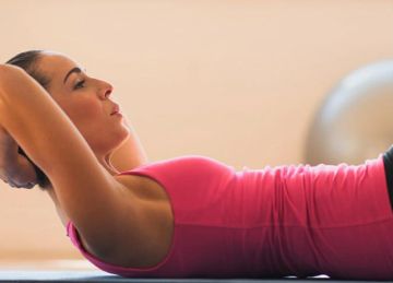 للتخلص من الكرش بسرعة.. 6 تمارين منزلية بسيطة لإنقاص الوزن