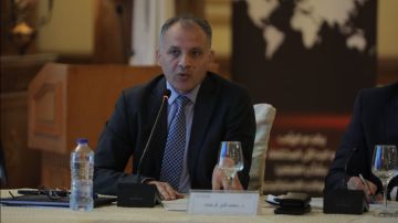 محمد فايز فرحات: المتحف المصري جزء من رؤية ممنهجة لبناء صورة مصر عالميا.. فيديو محمد فايز فرحات: المتحف المصري جزء من رؤية ممنهجة لبناء صورة مصر عالميا.. فيديو