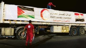 الاحتلال يعرقل مراحل الاتفاق ويمنع المساعدات.. وغزة تعيش حربا من نوع آخر الاحتلال يعرقل مراحل الاتفاق ويمنع المساعدات.. وغزة تعيش حربا من نوع آخر