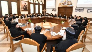 البابا تواضروس يلتقي مقرري لجان المجمع المقدس بتشكيلها الجديد