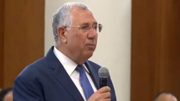 السيد القصير: يوما 24 و25 نوفمبر للوطن.. وندعو الجماهير لحشد الدعم لمرشحي الجبهة الوطنية السيد القصير: يوما 24 و25 نوفمبر للوطن.. وندعو الجماهير لحشد الدعم لمرشحي الجبهة الوطنية