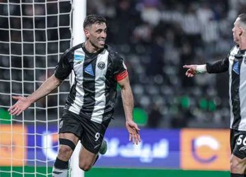 الشباب يعلن آخر تطورات إصابة عبدالرزاق حمدالله