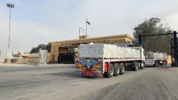 الهلال الأحمر يطلق قافلة زاد العزة الـ 67 حاملة نحو 9 آلاف طن مساعدات إنسانية إلى غزة