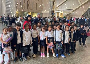 خلال جولته بالمتحف الكبير.. وزير السياحة: الآثار المصرية ملك للشعب المصري بأكمله