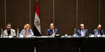 رئيس الوزراء لرجال الأعمال في جنوب إفريقيا: مصر مستعدة لتسهيل تدفق الاستثمارات