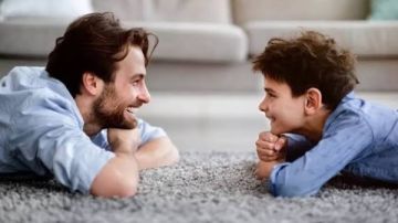 في يوم الطفل العالمي .. كيف يصنع وجود الأب صغيرا أكثر سعادة ونجاحا