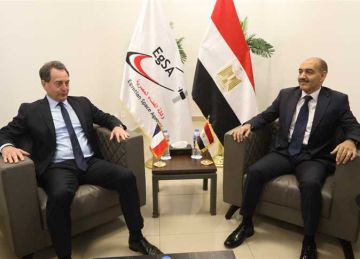 وكالة الفضاء المصرية تستقبل السفير الفرنسي بالقاهرة