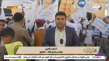 بهتافات تحيا مصر .. أجواء احتفالية أمام لجان الاقتراع في مطروح