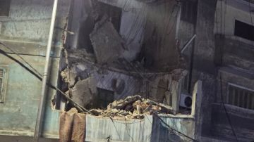 سقوط شرفتي عقار وتضرر 3 سيارات بالإسكندرية