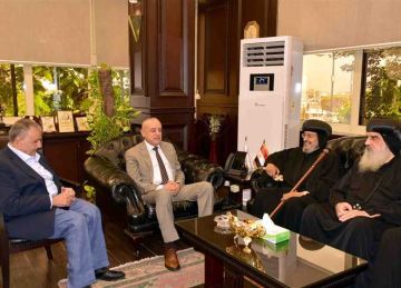 محافظ الأقصر يستقبل وفد دير مار جرجس بالرزيقات