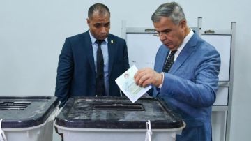 محافظ الإسكندرية يدلي بصوته في انتخابات مجلس النواب 2025