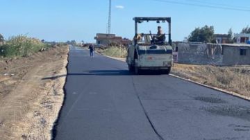 محافظ كفر الشيخ يتابع أعمال الرصف بطريق الهاويس- الخاشعة صور