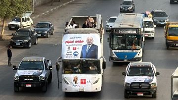 أتوبيس القائمة الوطنية يجوب مراكز القليوبية لدعوة المواطنين للمشاركة فى الانتخابات