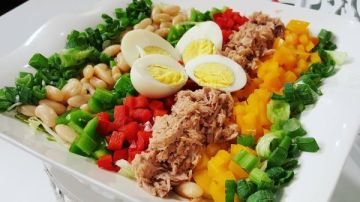 أفضل وصفة دايت بدون حرمان.. سلطة البروتين الدافئة تثير اهتمام خبراء التغذية