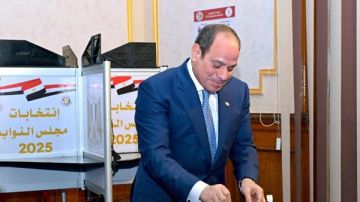 الدولة تدلي بصوتها.. مشاركة لافتة لرموز الحكومة في انتخابات مجلس النواب الدولة تدلي بصوتها.. مشاركة لافتة لرموز الحكومة في انتخابات مجلس النواب