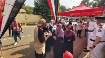 بالصور.. استمرار توافد كبار السن على لجان الدقي للإدلاء بأصواتهم