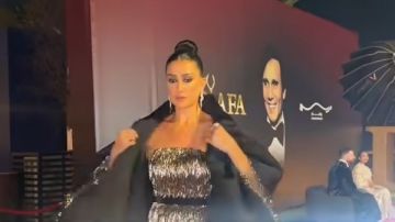 تكريم غادة عبد الرازق في مهرجان ضيافة بدبي