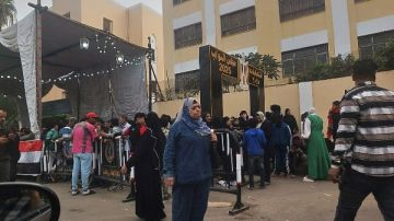 طوابير نسائية.. تزايد الإقبال على اللجان الانتخابية في عين الصيرة بالقاهرة طوابير نسائية.. تزايد الإقبال على اللجان الانتخابية في عين الصيرة بالقاهرة