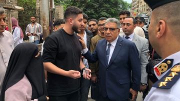 محافظ الدقهلية يتفقد محطات السرفيس بشارع جيهان محافظ الدقهلية يتفقد محطات السرفيس بشارع جيهان