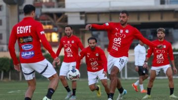 منتخب مصر المشارك في كأس العرب يختتم تدريباته قبل مواجهة الجزائر وديا