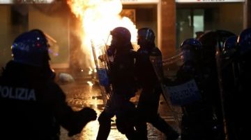 إيطاليا.. احتجاجات في بولونيا اعتراضا على مشاركة مكابي تل أبيب في اليوروليج إيطاليا.. احتجاجات في بولونيا اعتراضا على مشاركة مكابي تل أبيب في اليوروليج