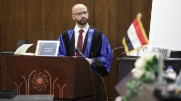 الإعلامي وليد فاروق يحصل على درجة الدكتوراة في الفنون التطبيقية