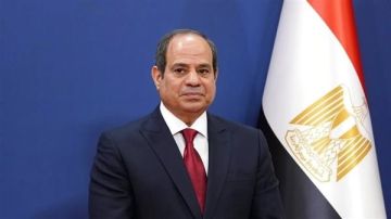 الرئيس السيسي يعلن إطلاق فعاليات النسخة الـ5 لأسبوع الاتحاد الإفريقي للتوعية بإعادة الإعمار والتنمية الرئيس السيسي يعلن إطلاق فعاليات النسخة الـ5 لأسبوع الاتحاد الإفريقي للتوعية بإعادة الإعمار والتنمية